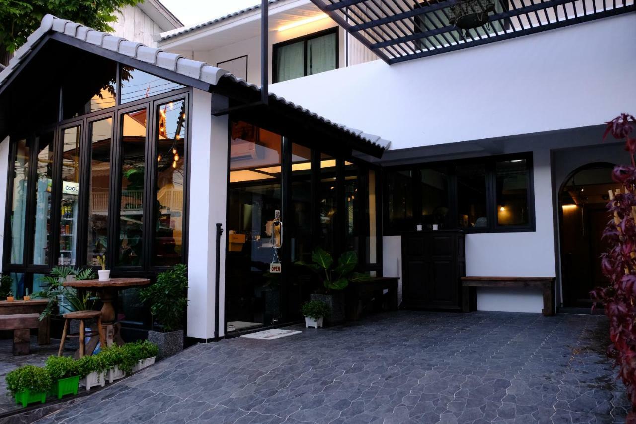 Auberge de jeunesse Baan Lung Poshtel à Chiang Mai Extérieur photo